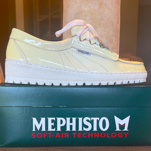 Mephisto Shoes - NIB MEPHISTO VERNILADY RIMINI GLOSSY PATENT LEATHER SNEAKER MADE IN FRANCE CREAM